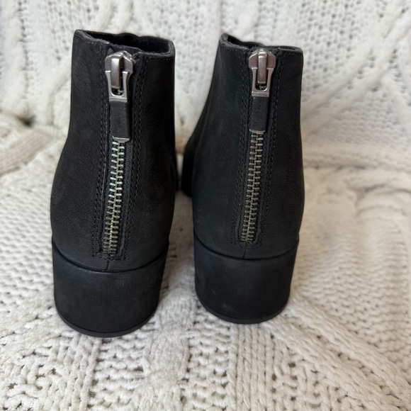 Eileen Fisher Leather Zip Block Heel Size 9 - Picture 3 of 6